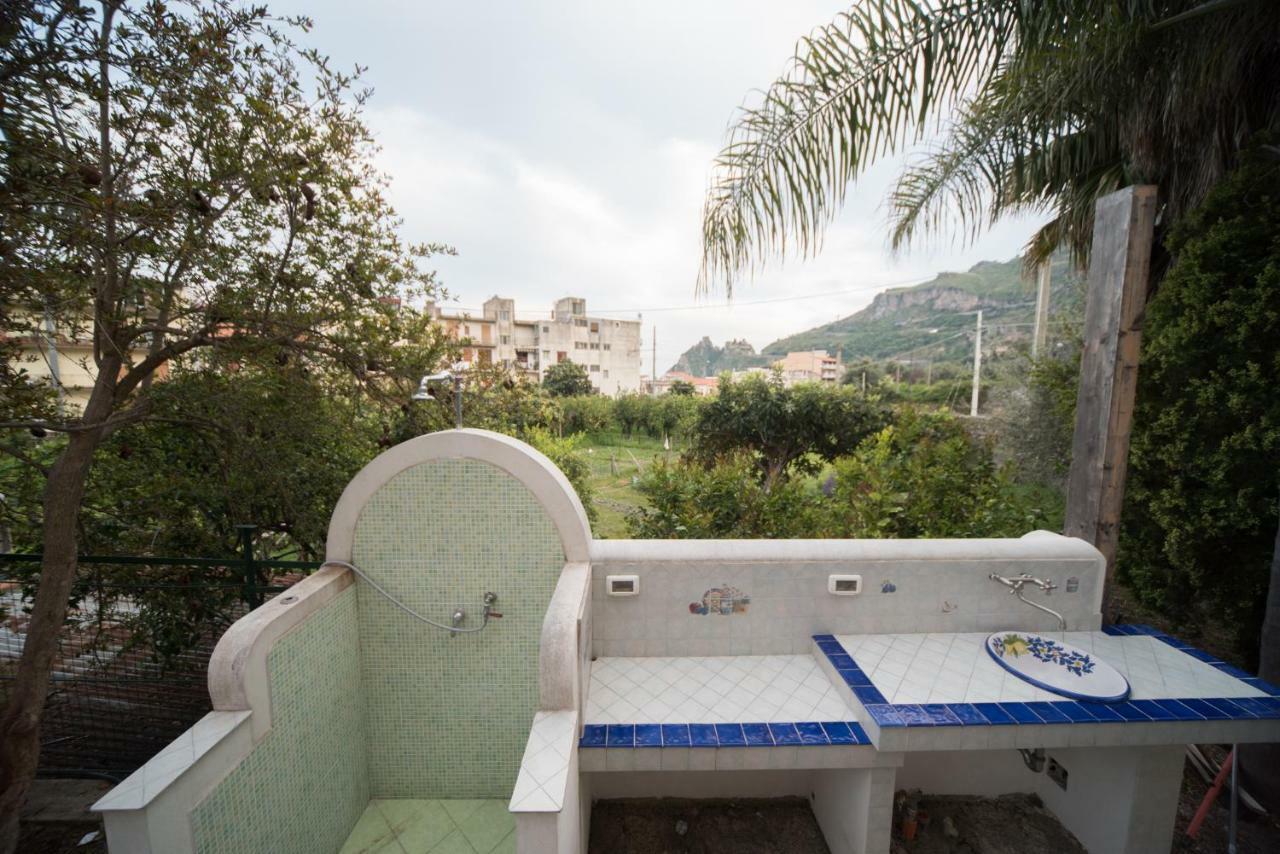 Casa Salice Hotel Sant'Alessio Siculo Eksteriør billede